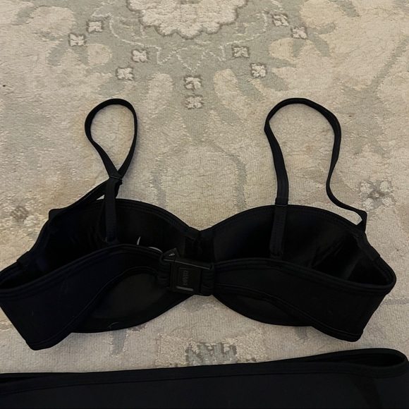 Triangl Neon yellow and black neoprene bikini - Picture 6 of 7